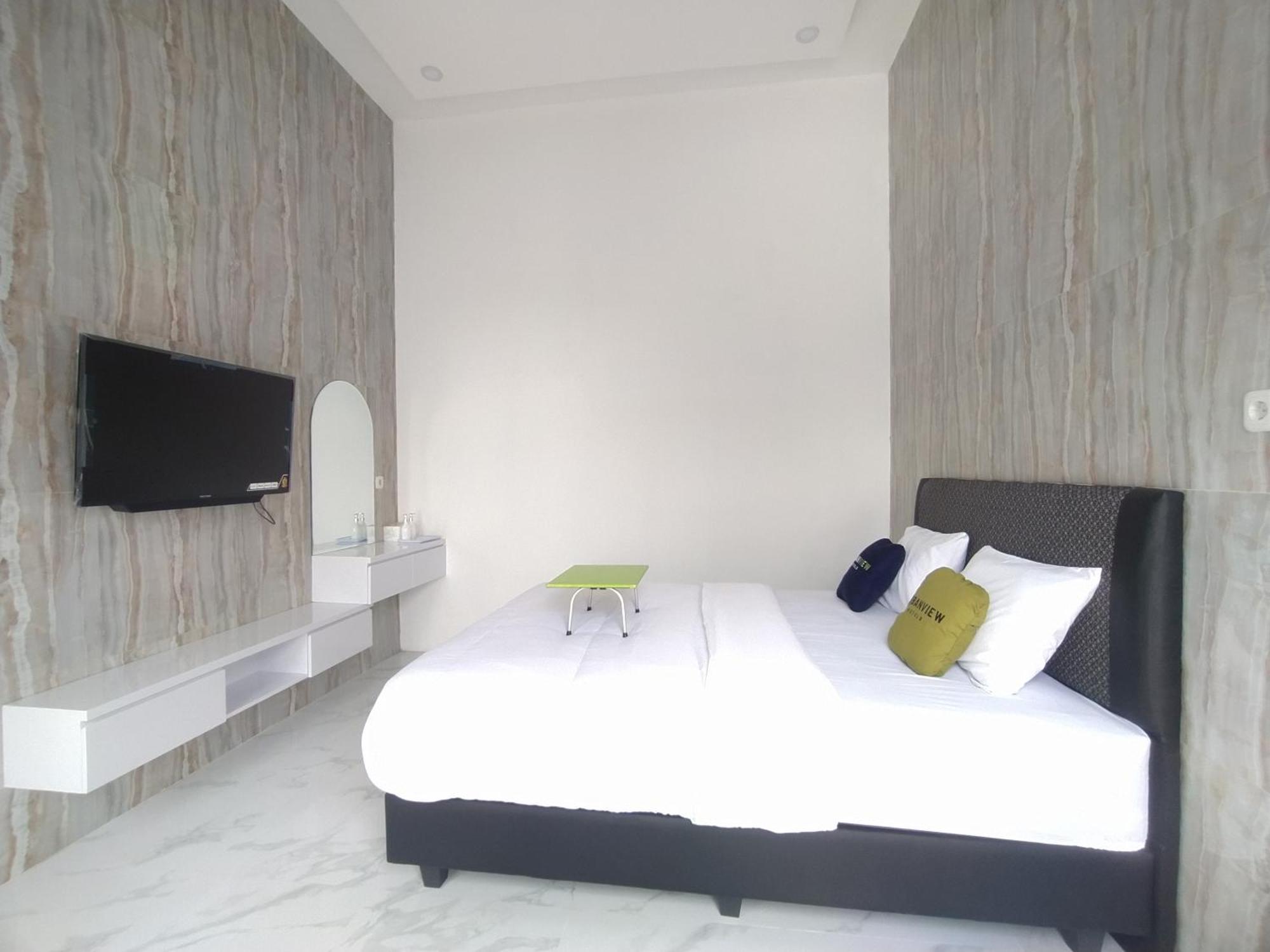 Urbanview Hotel Nimara Ngawi By Reddoorz Екстериор снимка